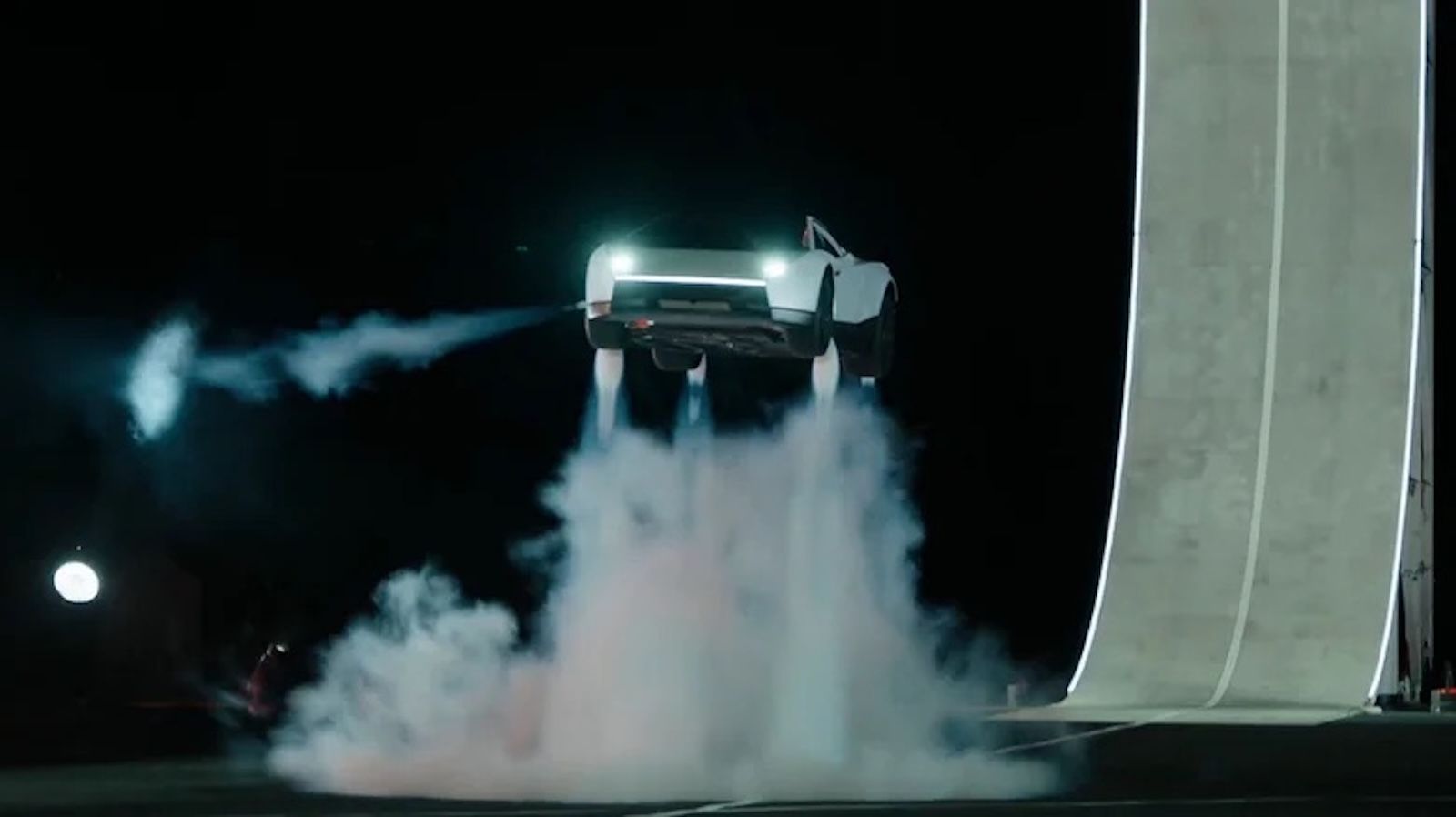 Νέο Tesla Roadster: Κάνει 0-96 σε 0,81 δλ. και «πετάει» 